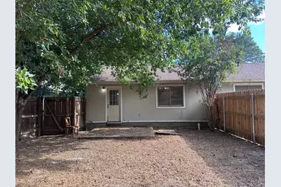 410 Linden Street #B, Bastrop, TX 78602 - Photo 16