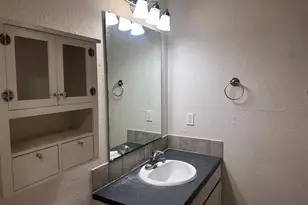 410 Linden St, Bastrop, TX 78602 - Photo 10