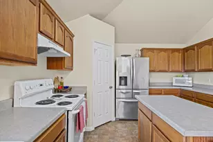 1516 Paint Brush Dr, Lockhart, TX 78644 - Photo 10