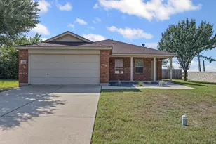 1516 Paint Brush Dr, Lockhart, TX 78644 - Photo 2