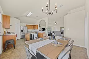 1516 Paint Brush Dr, Lockhart, TX 78644 - Photo 14