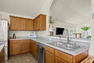 1516 Paint Brush Dr, Lockhart, TX 78644 - Photo 12