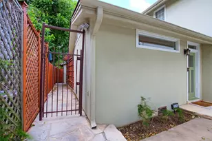 815 E 31st St, Austin, TX 78705 - Photo 22