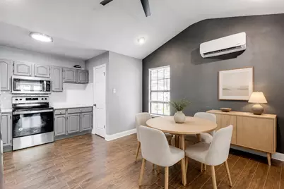 815 E 31st Street #C, Austin, TX 78705 - Photo 6
