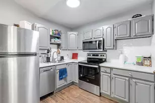 815 E 31st St, Austin, TX 78705 - Photo 8