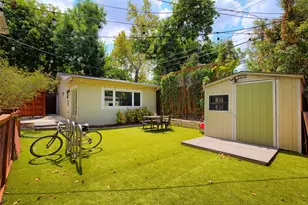 815 E 31st St, Austin, TX 78705 - Photo 18