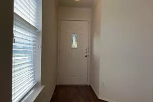 129 Luna Vista Dr, Hutto, TX 78634 - Photo 2