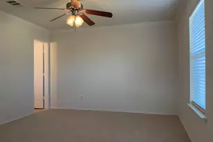 129 Luna Vista Dr, Hutto, TX 78634 - Photo 8