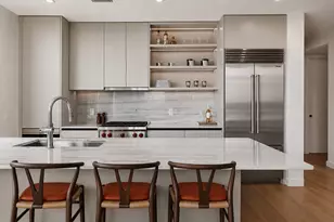 610 Davis St, Austin, TX 78701 - Photo 2