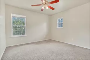 2115 E 18th St, Austin, TX 78702 - Photo 14