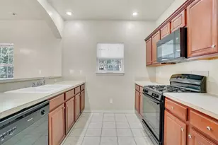2115 E 18th St, Austin, TX 78702 - Photo 8