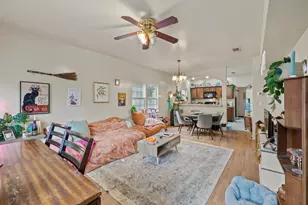 2115 E 18th St, Austin, TX 78702 - Photo 6