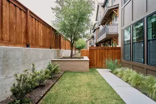 2209 Woodland Ave, Austin, TX 78741 - Photo 24