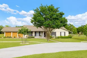 301 Retha Dr, Dripping Springs, TX 78620 - Photo 1