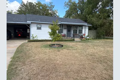 307 Whitehead Street, Smithville, TX 78957 - Photo 2
