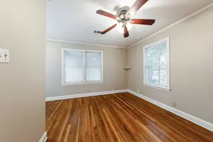 909 E 38th St, Austin, TX 78705 - Photo 28