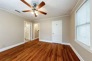 909 E 38th St, Austin, TX 78705 - Photo 24