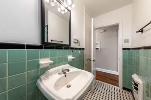 909 E 38th St, Austin, TX 78705 - Photo 20