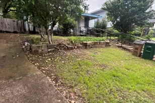 1702 Perez St, Austin, TX 78721 - Photo 6