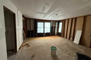 1702 Perez St, Austin, TX 78721 - Photo 10