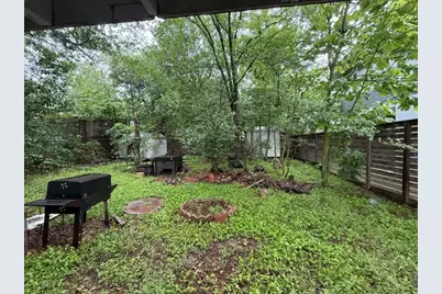 1702 Perez Street, Austin, TX 78721 - Photo 8
