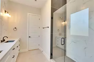 1304 Minnie Dr, Austin, TX 78732 - Photo 18