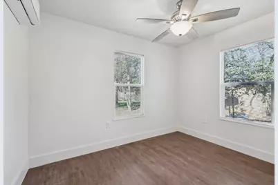 304 Harris Street, Smithville, TX 78957 - Photo 20