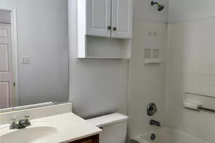 9213 Pioneer Forest Dr, Austin, TX 78744 - Photo 8