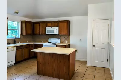 9213 Pioneer Forest Drive, Austin, TX 78744 - Photo 6