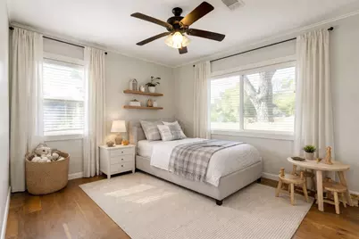 318 S Avenue C, Elgin, TX 78621 - Photo 12
