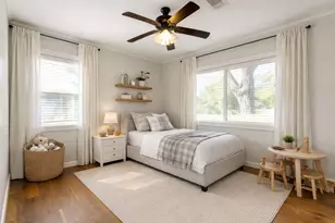 318 S Ave C, Elgin, TX 78621 - Photo 12