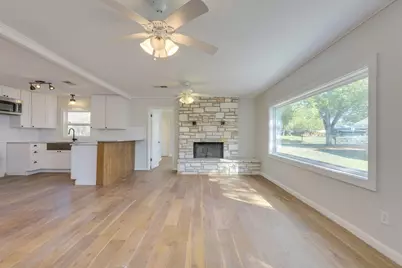 318 S Avenue C, Elgin, TX 78621 - Photo 22