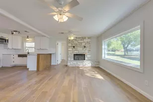 318 S Ave C, Elgin, TX 78621 - Photo 22