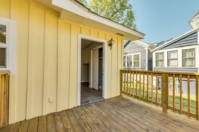 318 S Avenue C, Elgin, TX 78621 - Photo 18