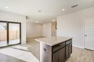 2117 Pecan Island Dr, Leander, TX 78641 - Photo 12
