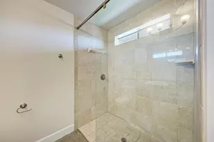 807 E 14th St, Austin, TX 78702 - Photo 22