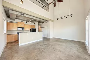 807 E 14th St, Austin, TX 78702 - Photo 18