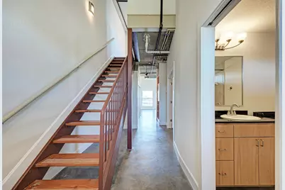 807 E 14th Street #306, Austin, TX 78702 - Photo 2