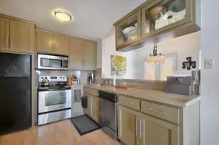 1302 Danbury Square, Austin, TX 78723 - Photo 10