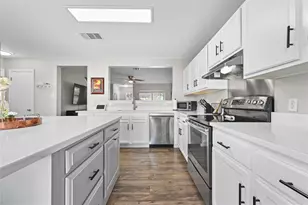 13404 Coomes Dr, Del Valle, TX 78617 - Photo 12