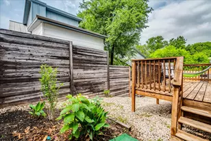 1214 Delano St, Austin, TX 78721 - Photo 26