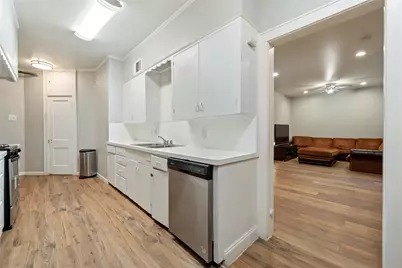 201 W 31st Street #B, Austin, TX 78705 - Photo 16