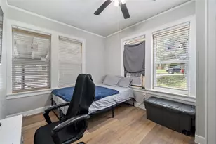201 W 31st St, Austin, TX 78705 - Photo 22