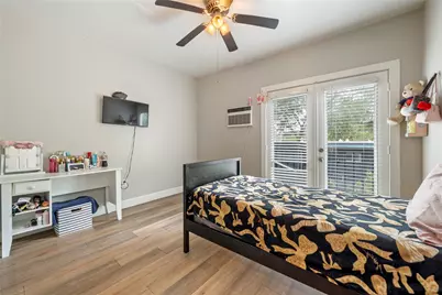 201 W 31st Street #B, Austin, TX 78705 - Photo 8