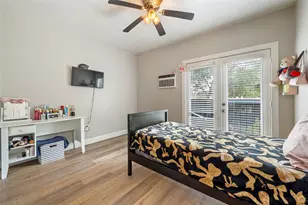 201 W 31st St, Austin, TX 78705 - Photo 8