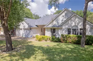 7764 Yaupon Dr, Austin, TX 78759 - Photo 2