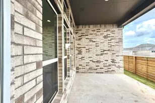 117 Royal Fern Rd, Hutto, TX 78634 - Photo 2