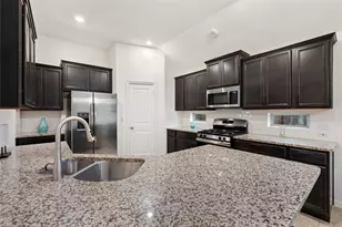 615 Linares Ln, Austin, TX 78748 - Photo 10