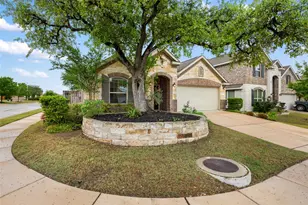 615 Linares Ln, Austin, TX 78748 - Photo 2