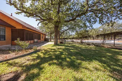 1200 Doe Run Hollow, Fredericksburg, TX 78624 - Photo 36